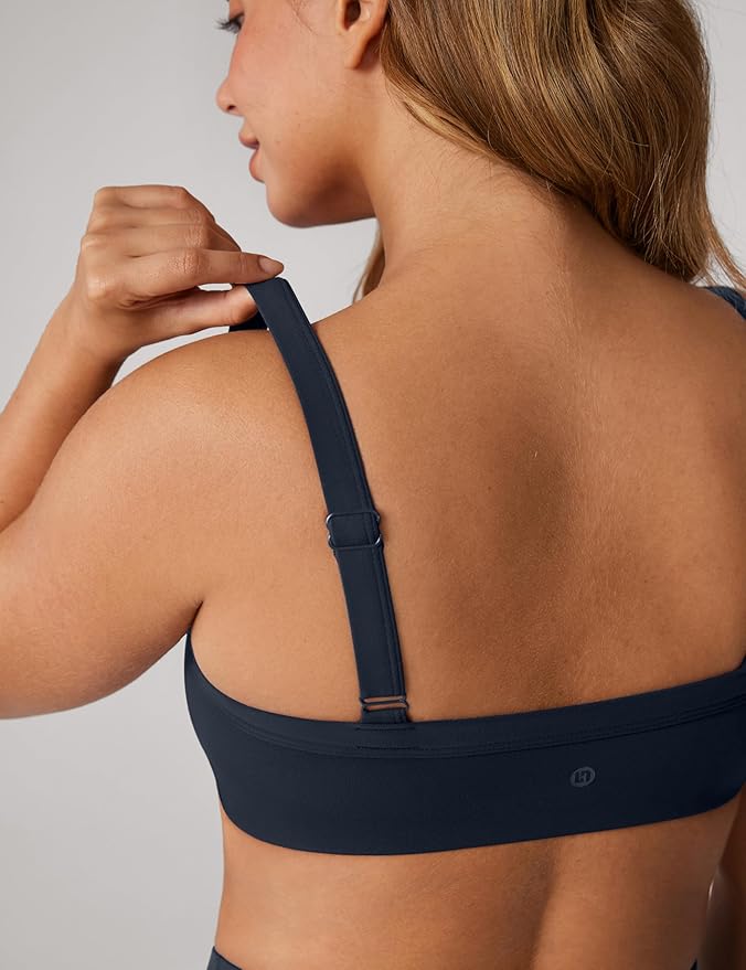 UNISSU Hugcurve Adjustable Sports Bra Square Neck Wireless Padded Yoga Workout Tops