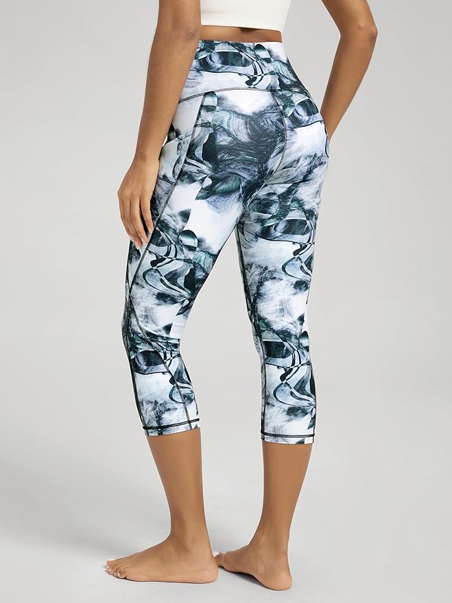 ODODOS Women's High Waisted Yoga Capris with Pockets, Tummy Control Non See Through Workout Athletic Running Capri Leggings
