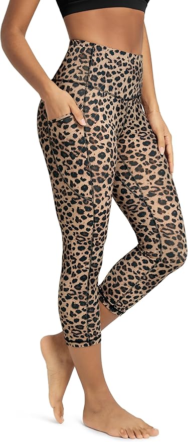 ODODOS Women's High Waisted Yoga Capris with Pockets, Tummy Control Non See Through Workout Athletic Running Capri Leggings