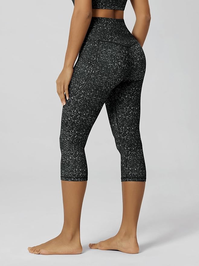 ODODOS Women's High Waisted Yoga Capris with Pockets, Tummy Control Non See Through Workout Athletic Running Capri Leggings